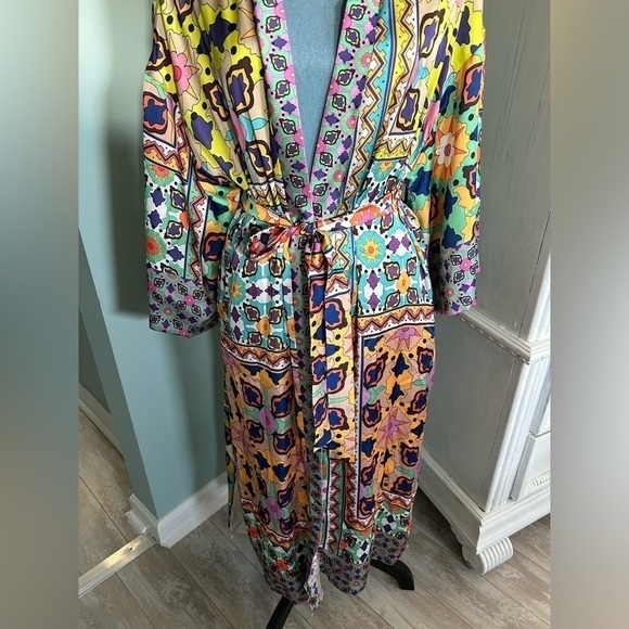 Colorful Kimono Robe by ZARA Size XS Oversized Brand New Silky Satin Feel - Picture 3 of 13
